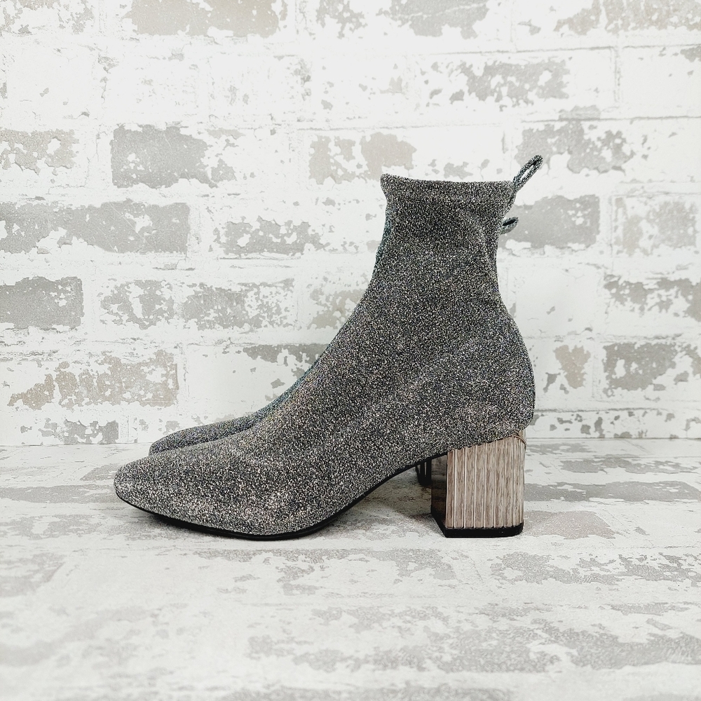 Elegant Gray Ankle Boots